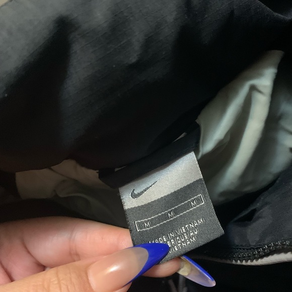 🌥Nike black puffer jacket - Picture 3 of 3